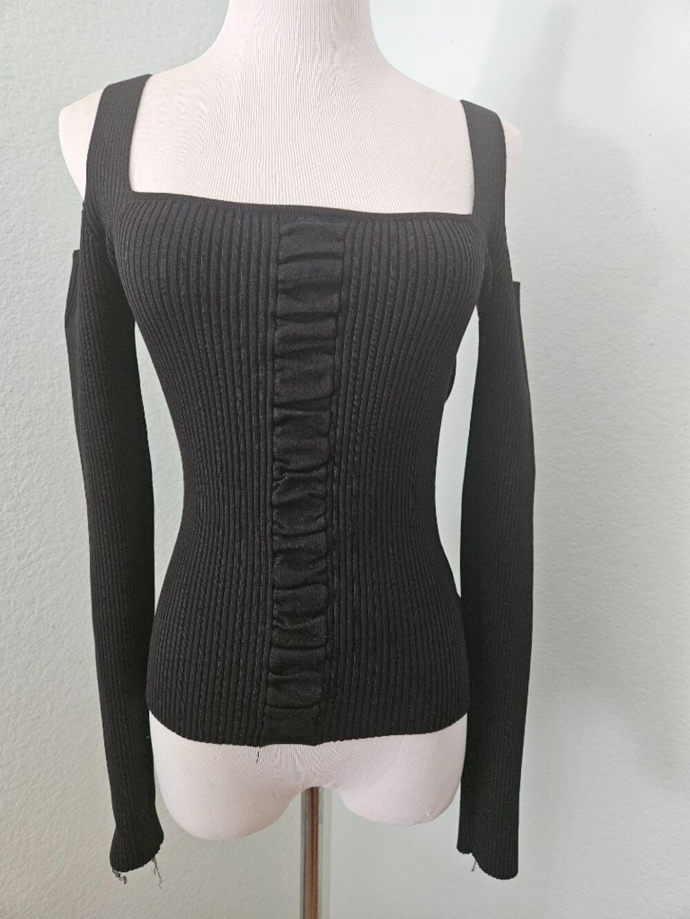 Black Ribbed Cold Shoulder Ruched Long Sleeve Top - Picture 2 of 4